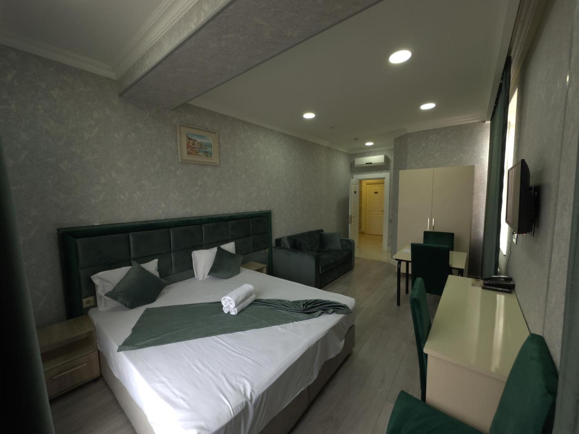 Eleon Hotel Баку Екстериор снимка